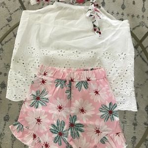 Shoulder tie top and short set. 2-3 years